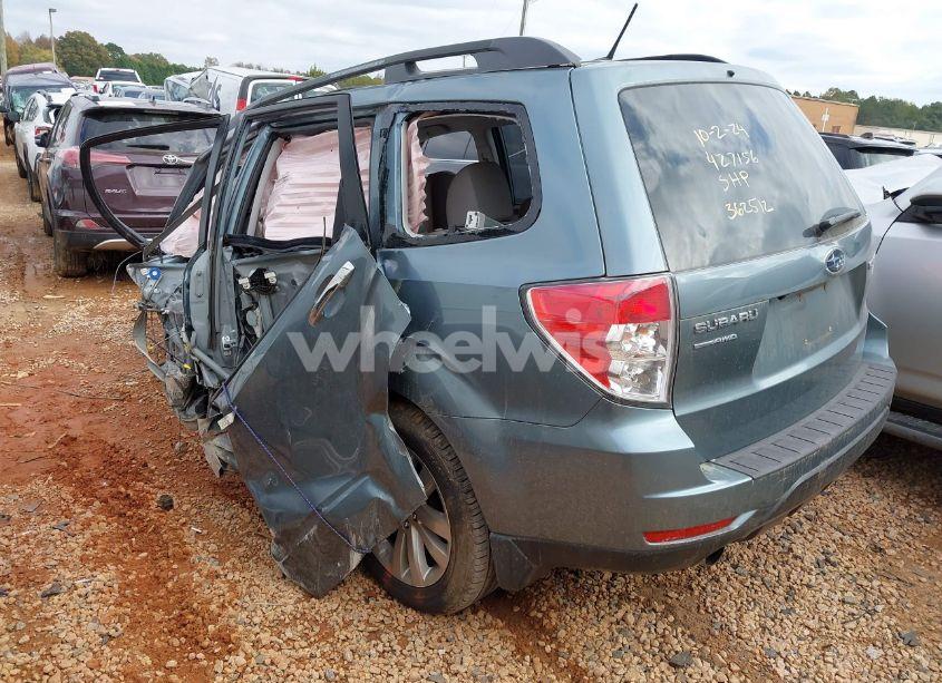 Photo 3 of 2013 Subaru Forester 2.5X LIMITED (VIN JF2SHAEC1DH427156)