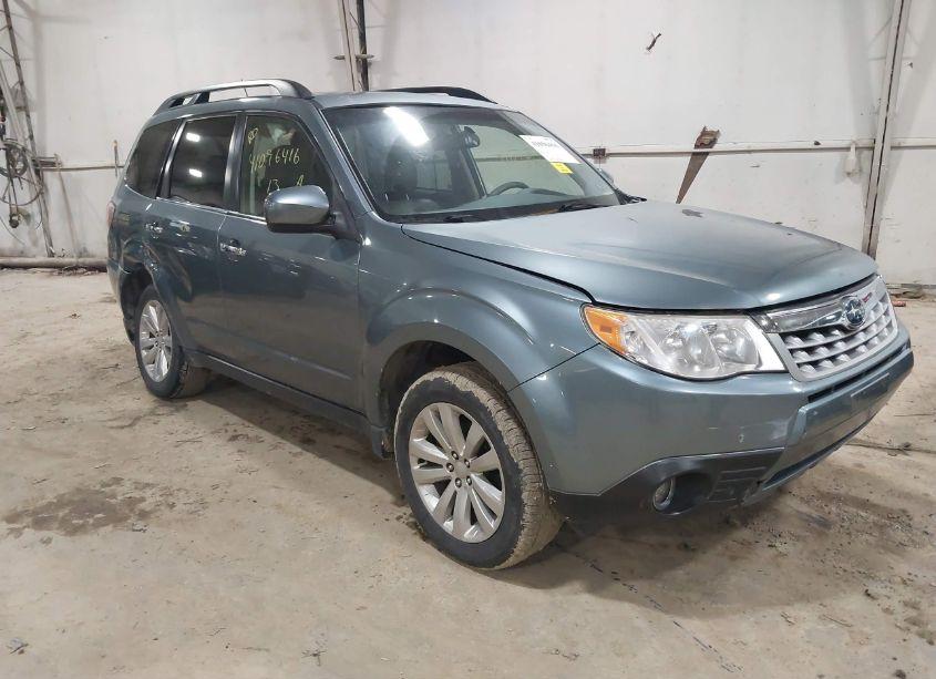 2013 Subaru Forester 2.5X LIMITED (VIN JF2SHAEC1DH429425) main photo