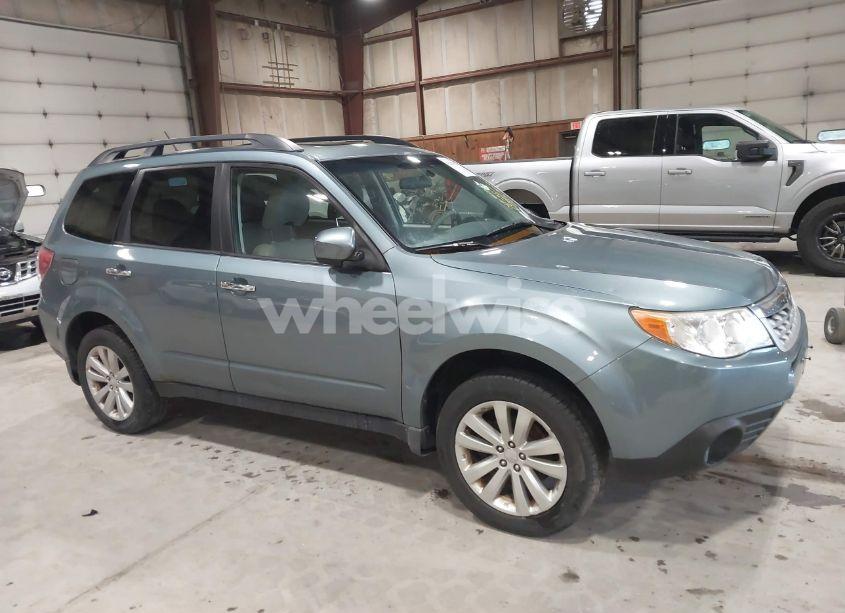 2011 Subaru Forester 2.5X LIMITED (VIN JF2SHAEC2BH759071) main photo