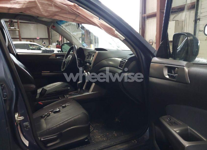 Photo 5 of 2011 Subaru Forester 2.5X LIMITED (VIN JF2SHAEC2BH775478)