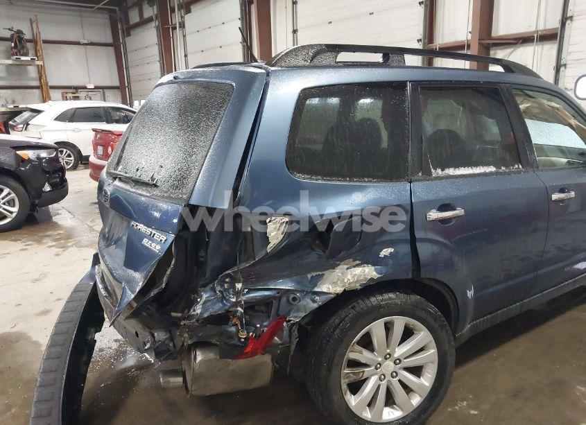 Photo 6 of 2011 Subaru Forester 2.5X LIMITED (VIN JF2SHAEC2BH775478)