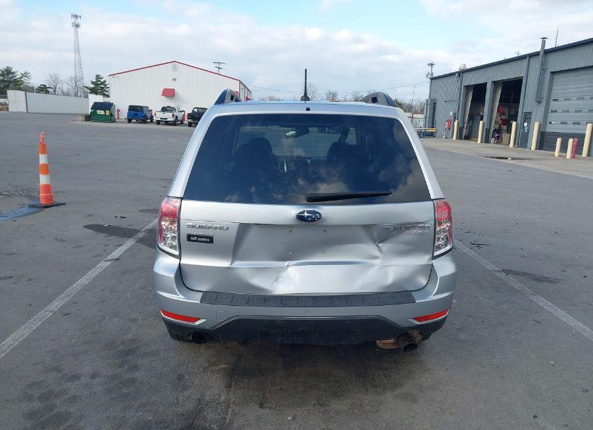 Photo 6 of 2013 Subaru Forester 2.5X LIMITED (VIN JF2SHAEC2DH431698)