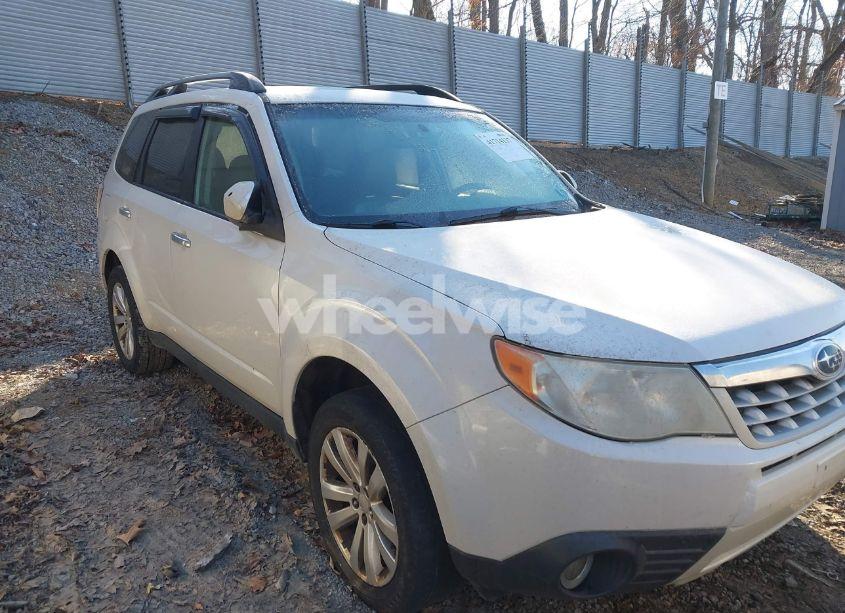 Photo 17 of 2013 Subaru Forester 2.5X LIMITED (VIN JF2SHAEC2DH440885)