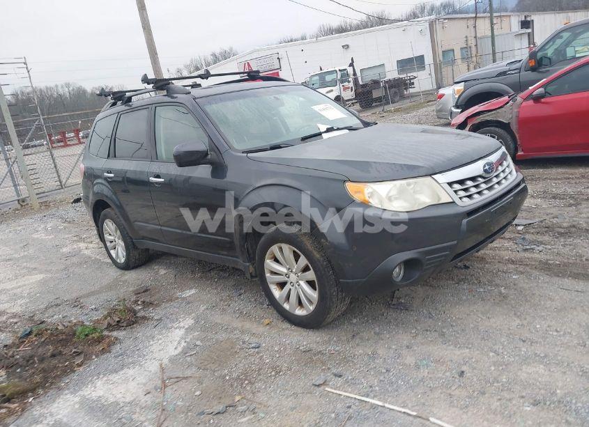 2011 Subaru Forester 2.5X LIMITED (VIN JF2SHAEC3BH745745) main photo