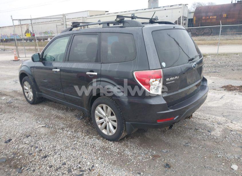 Photo 3 of 2011 Subaru Forester 2.5X LIMITED (VIN JF2SHAEC3BH745745)