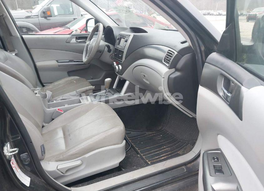 Photo 5 of 2011 Subaru Forester 2.5X LIMITED (VIN JF2SHAEC3BH745745)