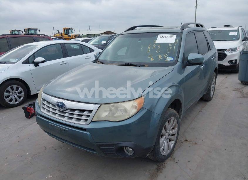 Photo 2 of 2011 Subaru Forester 2.5X LIMITED (VIN JF2SHAEC3BH756499)