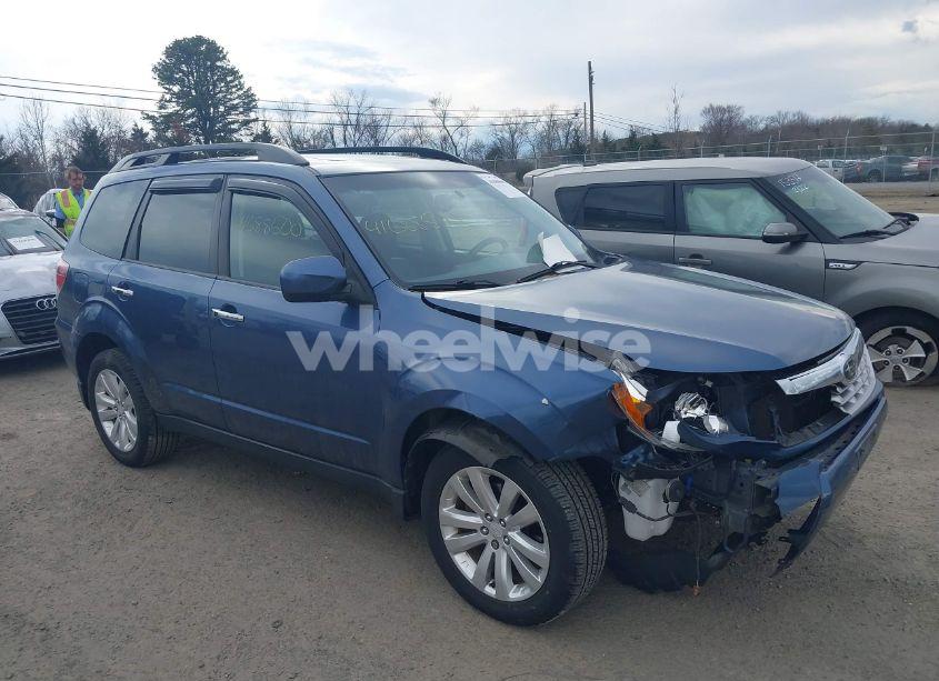 2012 Subaru Forester 2.5X LIMITED (VIN JF2SHAEC5CH428311) main photo
