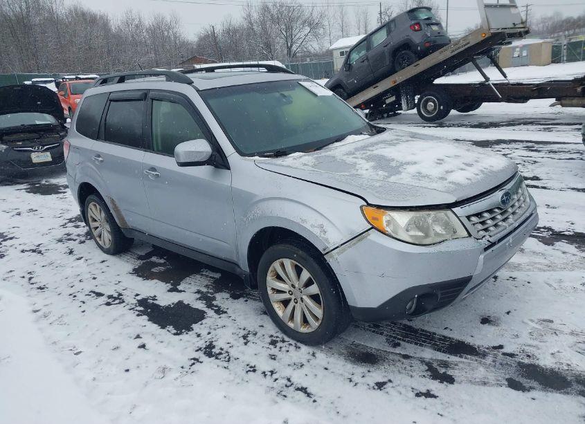 2013 Subaru Forester 2.5X LIMITED (VIN JF2SHAEC5DH441934) main photo