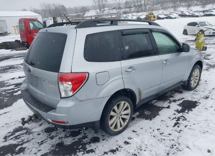 Photo 4 of 2013 Subaru Forester 2.5X LIMITED (VIN JF2SHAEC5DH441934)