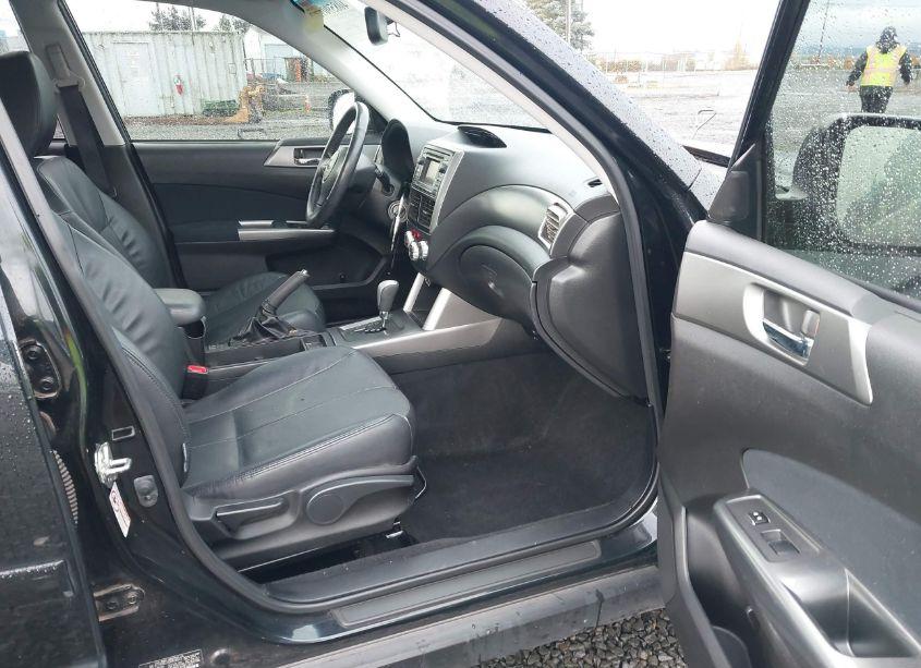 Photo 5 of 2013 Subaru Forester 2.5X LIMITED (VIN JF2SHAEC6DH404603)