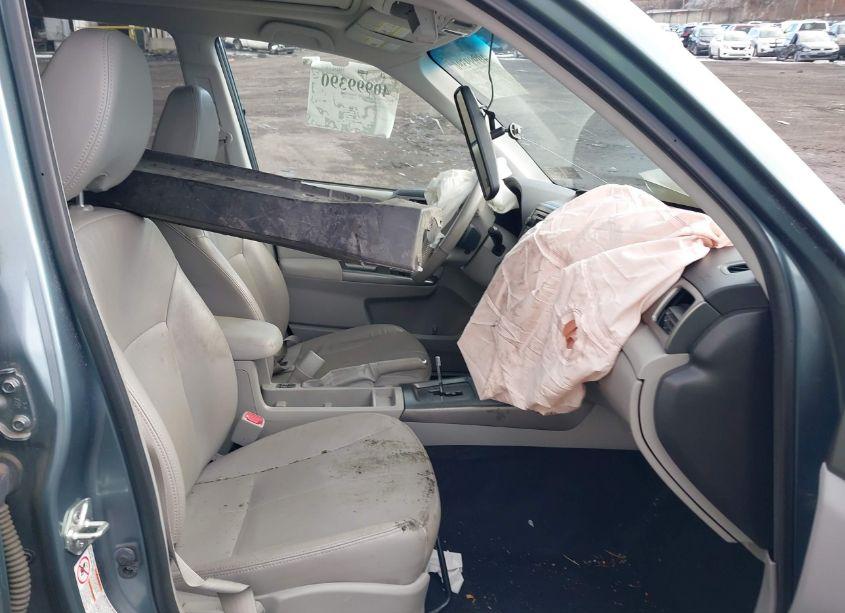 Photo 5 of 2011 Subaru Forester 2.5X LIMITED (VIN JF2SHAEC7BH753590)