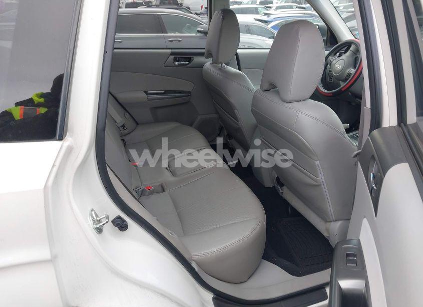 Photo 8 of 2011 Subaru Forester 2.5X LIMITED (VIN JF2SHAEC8BH733770)