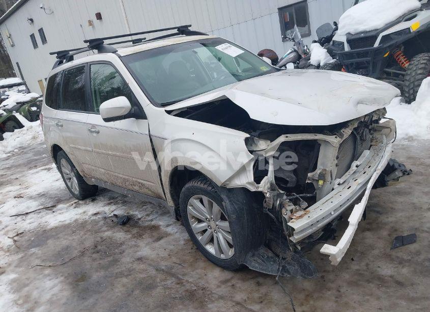 2012 Subaru Forester 2.5X LIMITED (VIN JF2SHAEC8CH411745) main photo