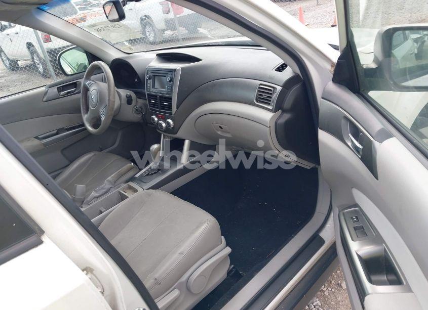 Photo 5 of 2013 Subaru Forester 2.5X LIMITED (VIN JF2SHAEC9DH401677)