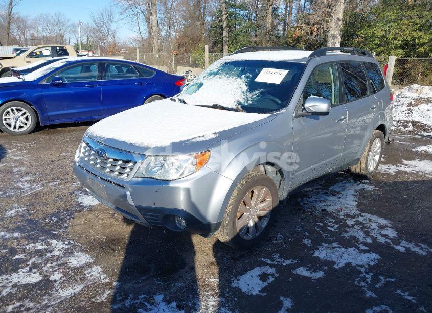 Photo 2 of 2013 Subaru Forester 2.5X LIMITED (VIN JF2SHAEC9DH446439)