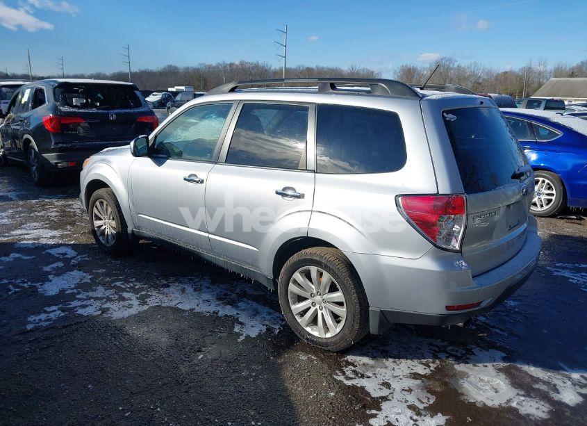 Photo 3 of 2013 Subaru Forester 2.5X LIMITED (VIN JF2SHAEC9DH446439)