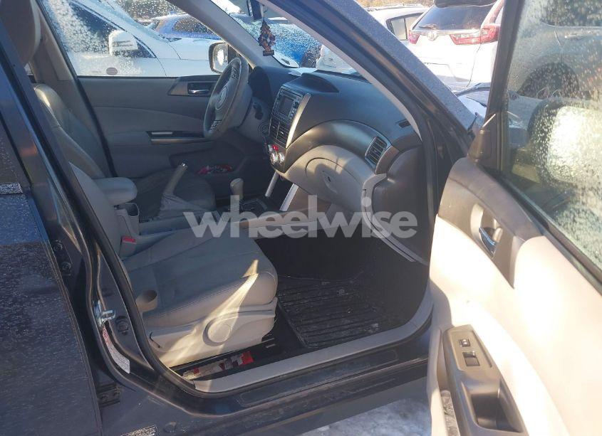 Photo 5 of 2012 Subaru Forester 2.5X LIMITED (VIN JF2SHAECXCH406790)