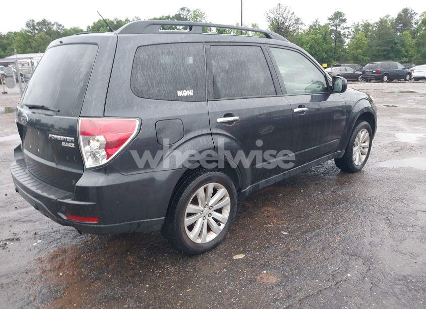 Photo 4 of 2013 Subaru Forester 2.5X LIMITED (VIN JF2SHAECXDH403678)