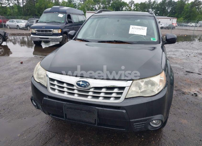Photo 6 of 2013 Subaru Forester 2.5X LIMITED (VIN JF2SHAECXDH403678)