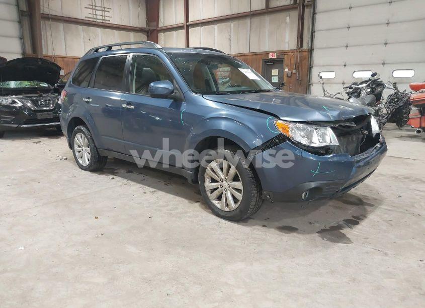 2012 Subaru Forester 2.5X LIMITED (VIN JF2SHAFC2CH414901) main photo