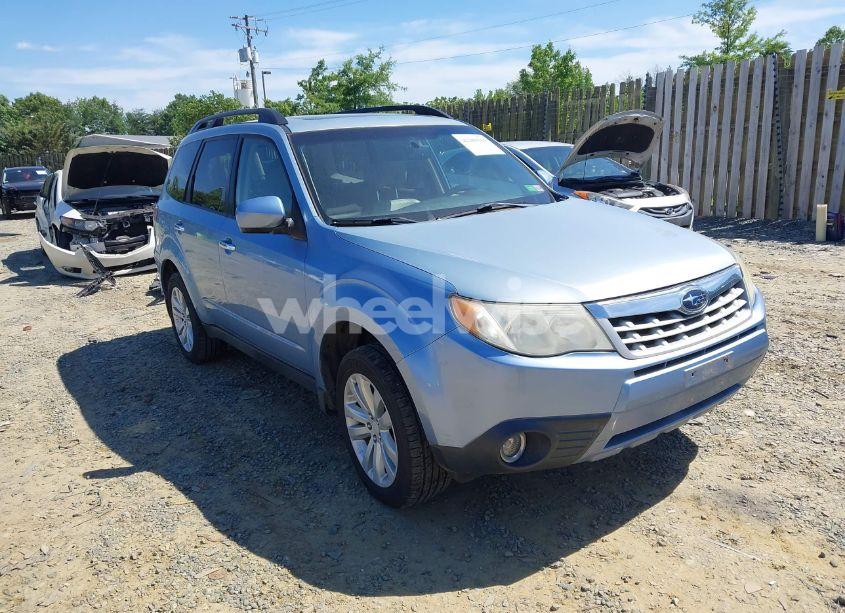 2011 Subaru Forester 2.5X LIMITED (VIN JF2SHAFC5BH769656) main photo