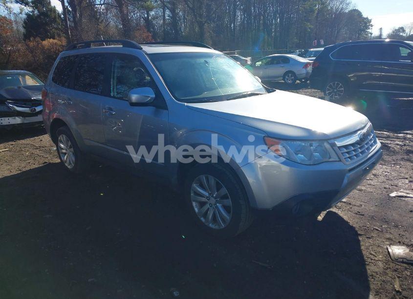 2012 Subaru Forester 2.5X LIMITED (VIN JF2SHAFC7CH410195) main photo