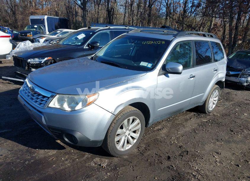 Photo 2 of 2012 Subaru Forester 2.5X LIMITED (VIN JF2SHAFC7CH410195)