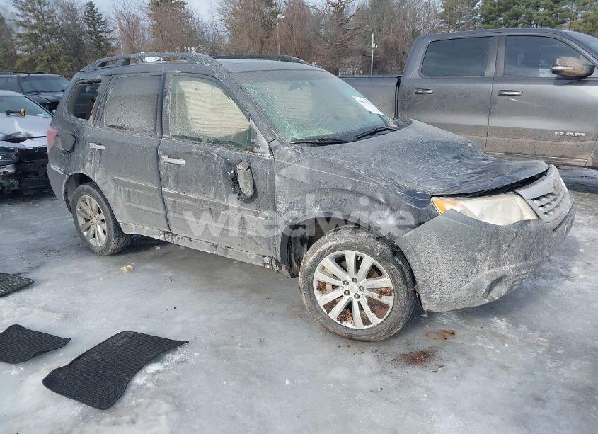 2011 Subaru Forester 2.5X LIMITED (VIN JF2SHAFC8BH752012) main photo