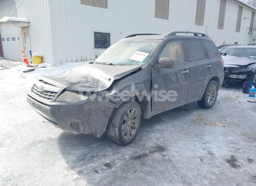 Photo 2 of 2011 Subaru Forester 2.5X LIMITED (VIN JF2SHAFC8BH752012)