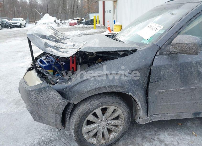 Photo 6 of 2011 Subaru Forester 2.5X LIMITED (VIN JF2SHAFC8BH752012)