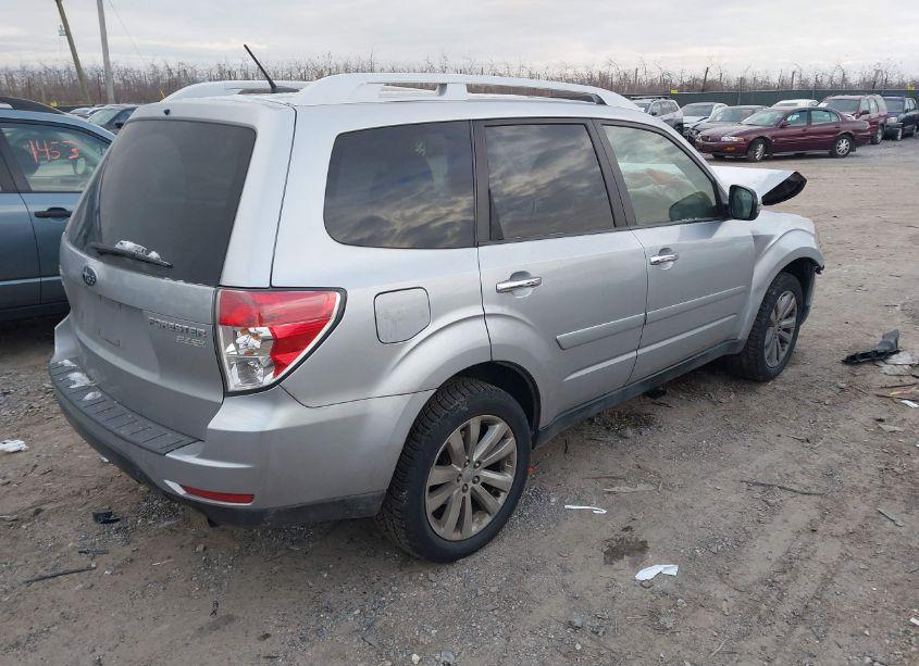 Photo 4 of 2013 Subaru Forester 2.5X TOURING (VIN JF2SHAGC3DH436969)