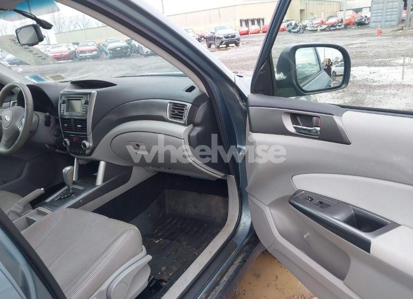 Photo 5 of 2012 Subaru Forester 2.5X TOURING (VIN JF2SHAGC7CH407649)