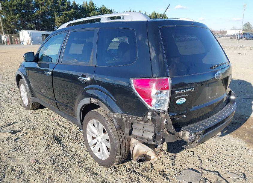 Photo 3 of 2012 Subaru Forester 2.5X TOURING (VIN JF2SHAGC8CH444337)