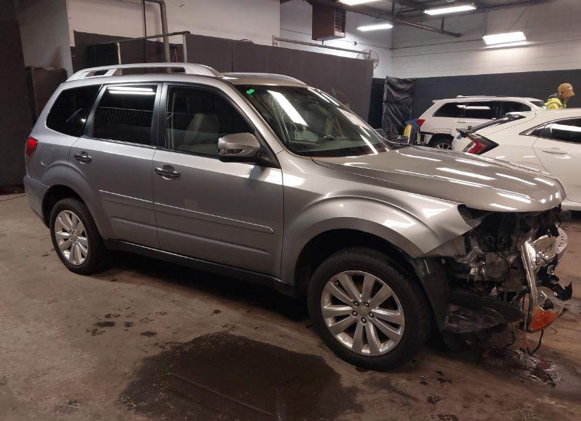2011 Subaru Forester 2.5X TOURING (VIN JF2SHAHC0BH750316) main photo