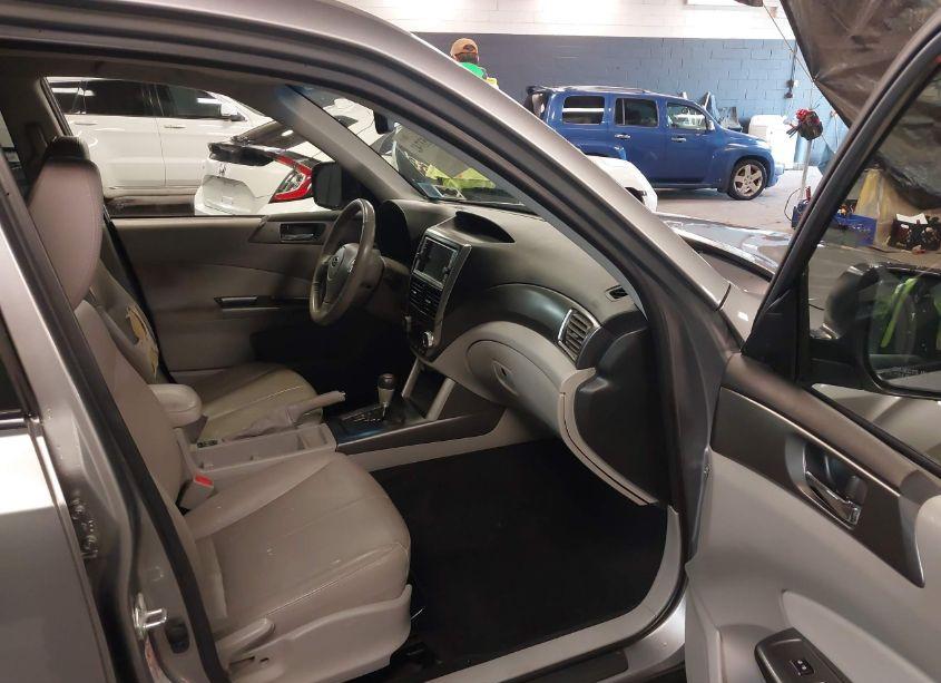 Photo 5 of 2011 Subaru Forester 2.5X TOURING (VIN JF2SHAHC0BH750316)