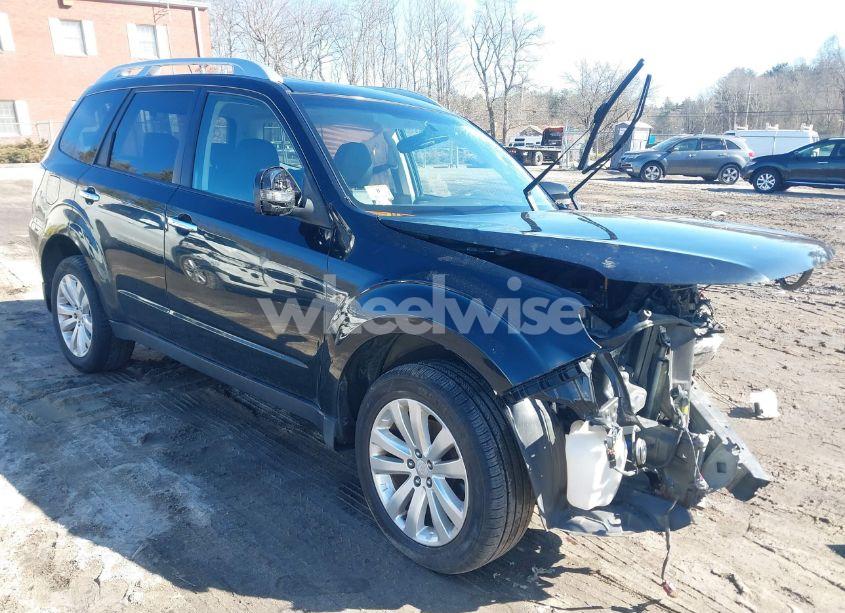 2011 Subaru Forester 2.5X TOURING (VIN JF2SHAHC4BH780337) main photo