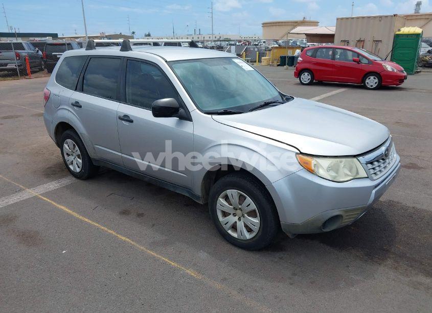 2013 Subaru Forester 2.5X (VIN JF2SHBAC5DH429066) main photo