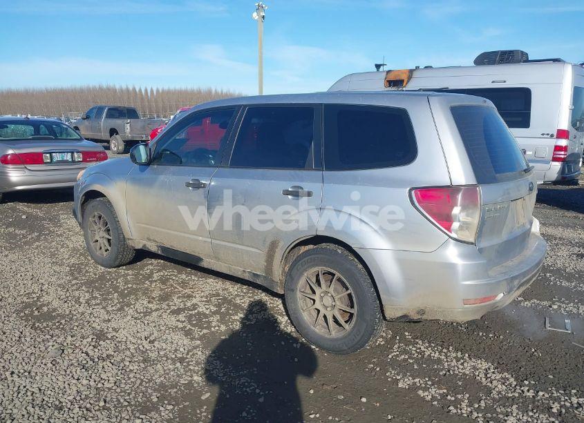 Photo 3 of 2012 Subaru Forester 2.5X (VIN JF2SHBAC9CH425553)
