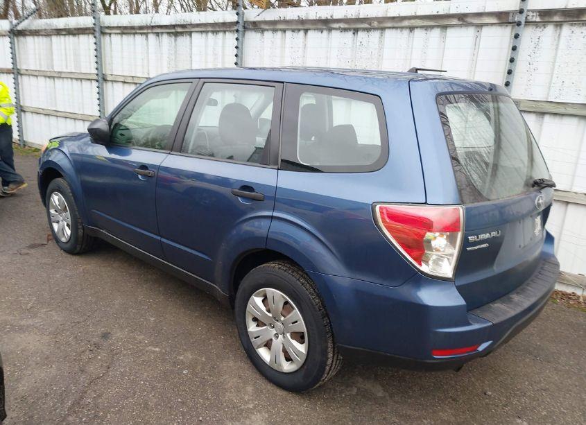 Photo 3 of 2012 Subaru Forester 2.5X (VIN JF2SHBACXCH451613)