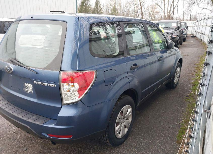 Photo 4 of 2012 Subaru Forester 2.5X (VIN JF2SHBACXCH451613)