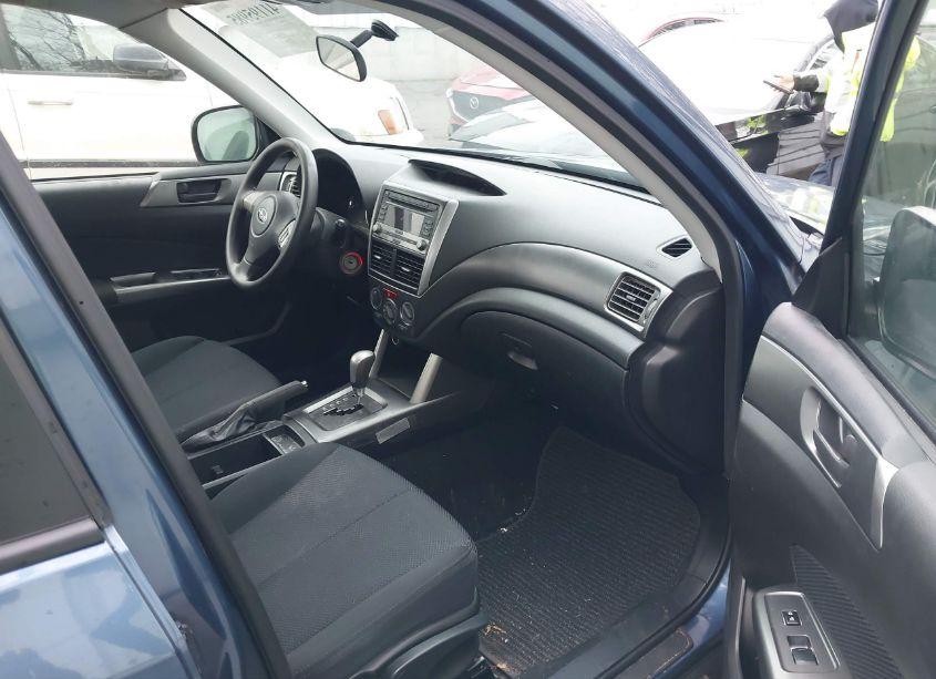 Photo 5 of 2012 Subaru Forester 2.5X (VIN JF2SHBACXCH451613)