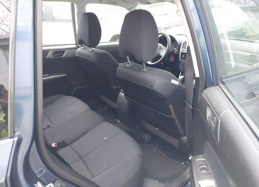 Photo 8 of 2012 Subaru Forester 2.5X (VIN JF2SHBACXCH451613)