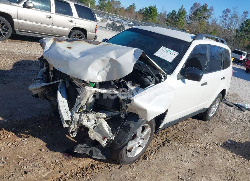 Photo 2 of 2011 Subaru Forester 2.5X (VIN JF2SHBBC0BH726726)