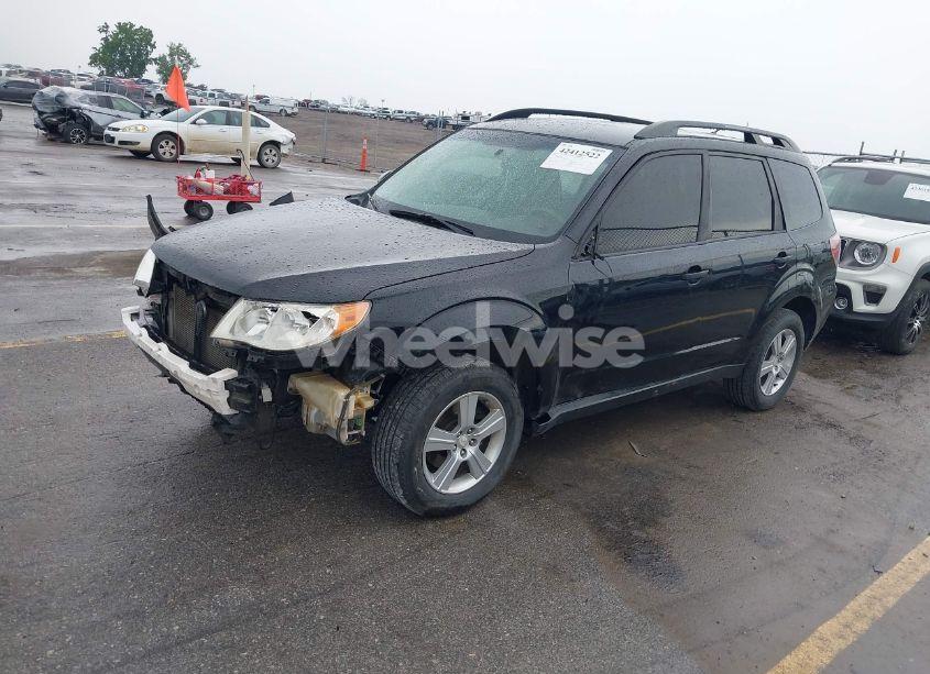 Photo 2 of 2012 Subaru Forester 2.5X (VIN JF2SHBBC1CG423512)