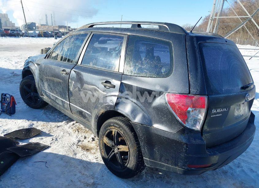 Photo 3 of 2012 Subaru Forester 2.5X (VIN JF2SHBBC2CH438692)