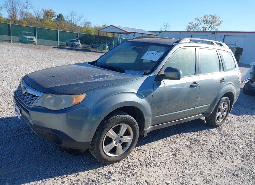 Photo 2 of 2011 Subaru Forester 2.5X (VIN JF2SHBBC4BH773144)