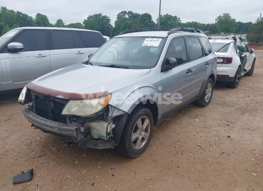 Photo 2 of 2012 Subaru Forester 2.5X (VIN JF2SHBBC4CH405595)