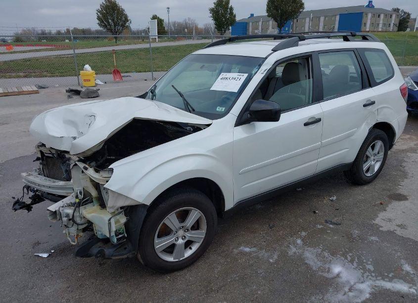 Photo 2 of 2012 Subaru Forester 2.5X (VIN JF2SHBBC4CH409498)