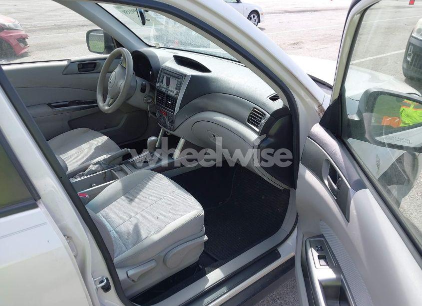 Photo 5 of 2012 Subaru Forester 2.5X (VIN JF2SHBBC5CH437567)